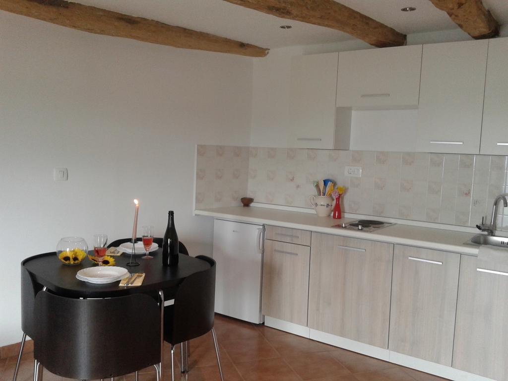 Apartment Bella Vista 2 Buzet Habitación foto